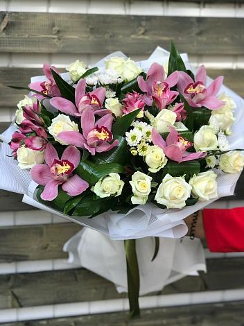 Букет цветов из: Розы и Хризантемы в Шацке