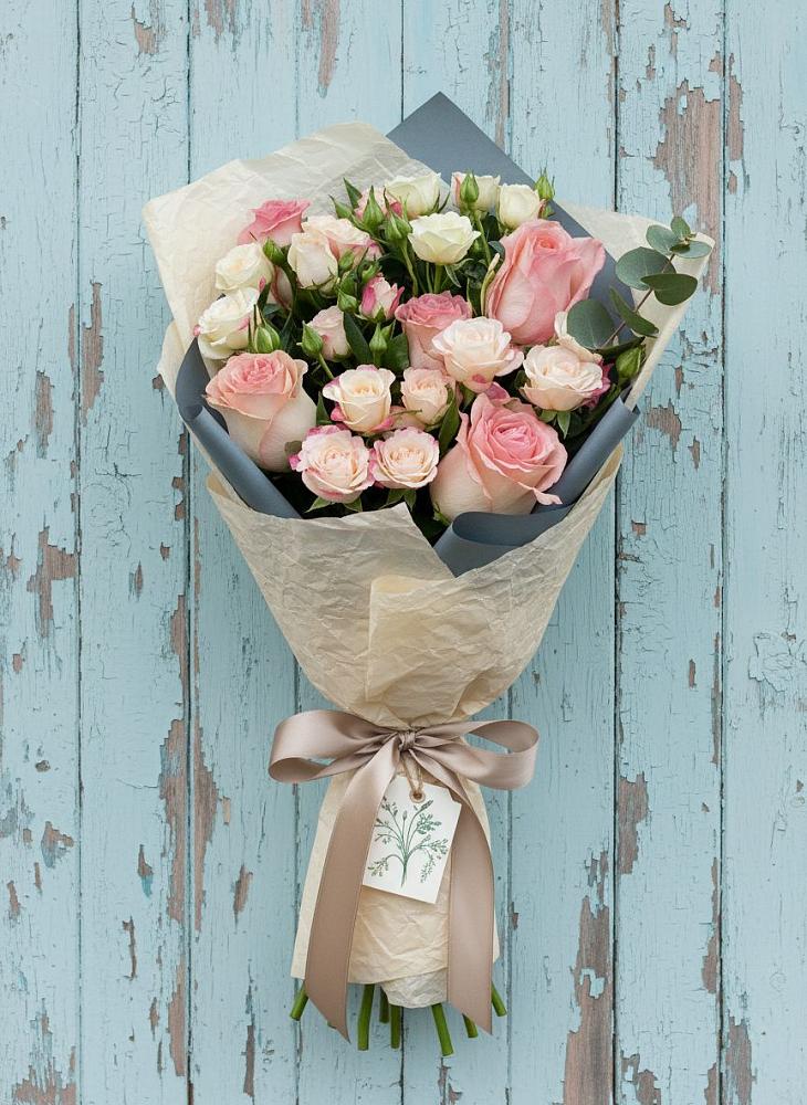 Букет цветов из: Розы в Шацке