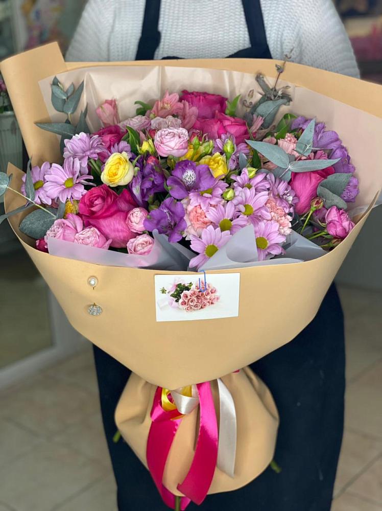 Букет цветов из: Хризантемы, Гвоздики и Альстромерии в Шацке