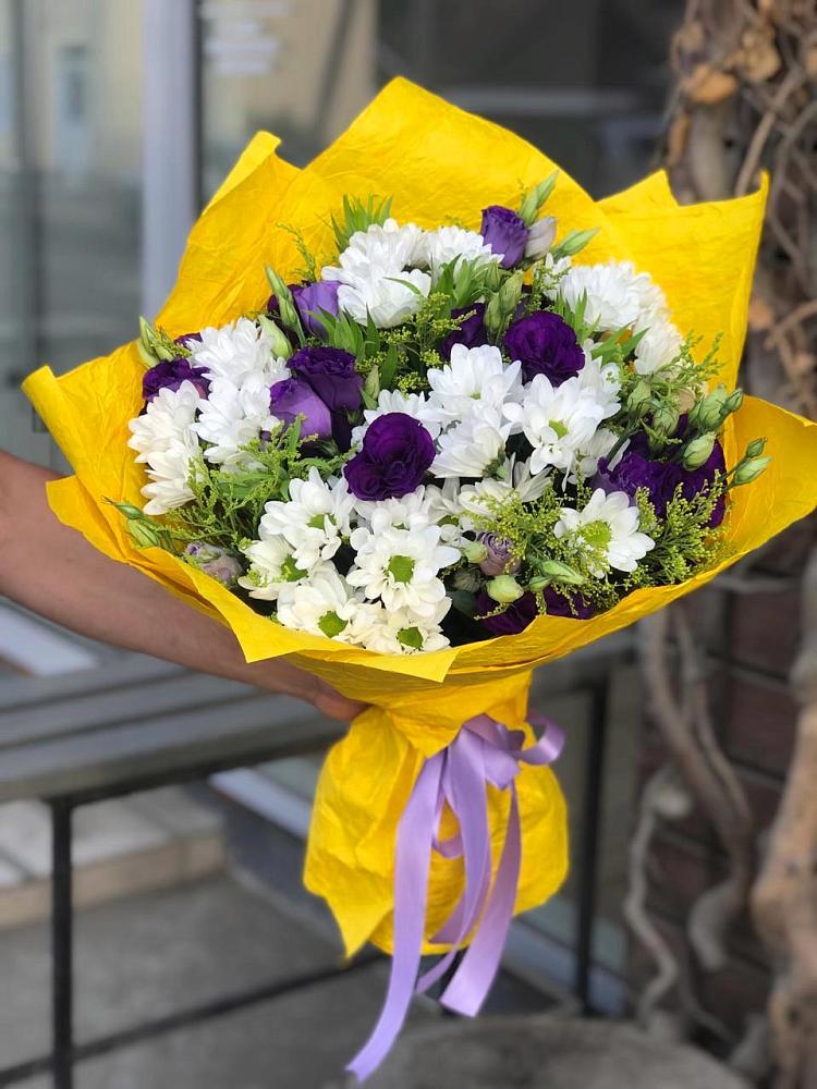 Букет цветов из: Ирисы, Хризантемы и Ромашки в Шацке
