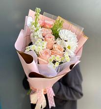 Букет цветов из:  Хризантемы и Розы в Шацке