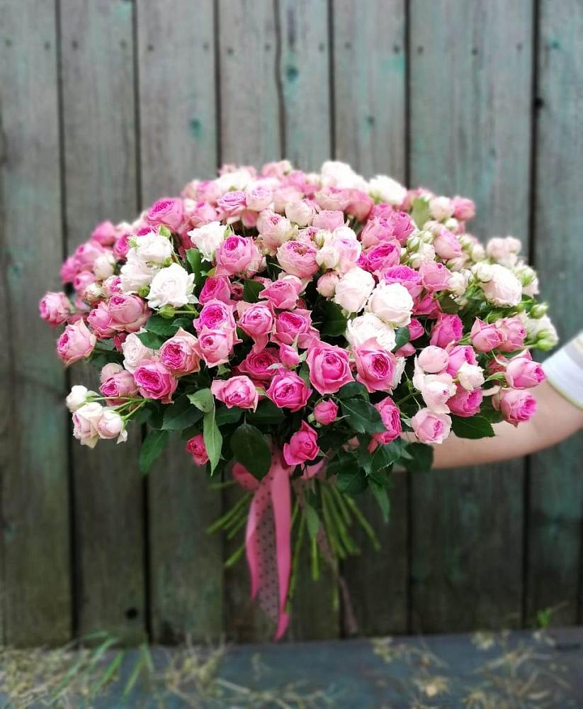 Букет Розовые кустовые розы Натали и Лав Лидия в Шацке