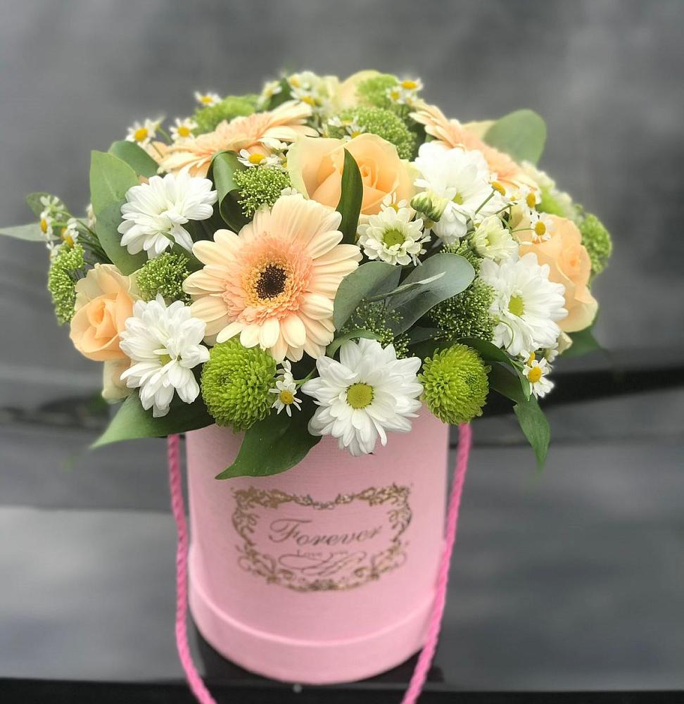 Цветочная композиция из Розы, Герберы и Хризантемы в шляпной коробке в Шацке