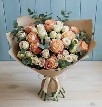 Букет цветов из:  Альстромерии и Розы #REPLACE_PRED# Шацке