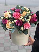 Цветочная композиция из Розы в шляпной коробке в Шацке