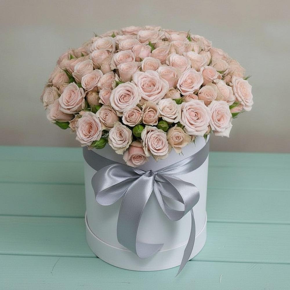 Цветочная композиция из Розы в шляпной коробке в Шацке